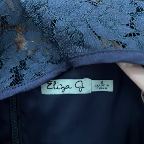 Eliza J Cap Sleeves Lace Sheet Dress Size 8 - Picture 9 of 12